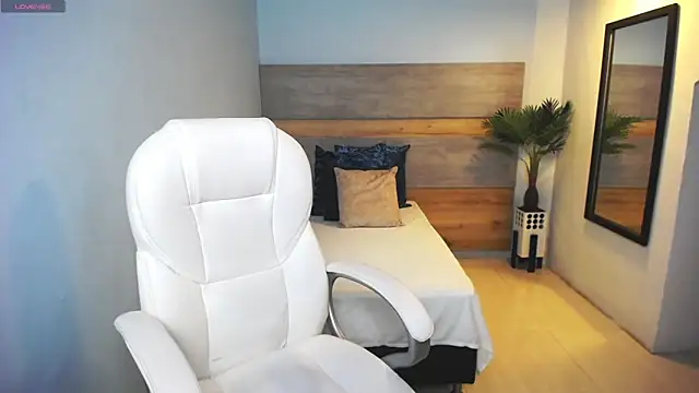 Snapshot of liseth_fox chatting on February 2025 11:15:02 PM liseth fox online show from February 2025 11:15:02 PM