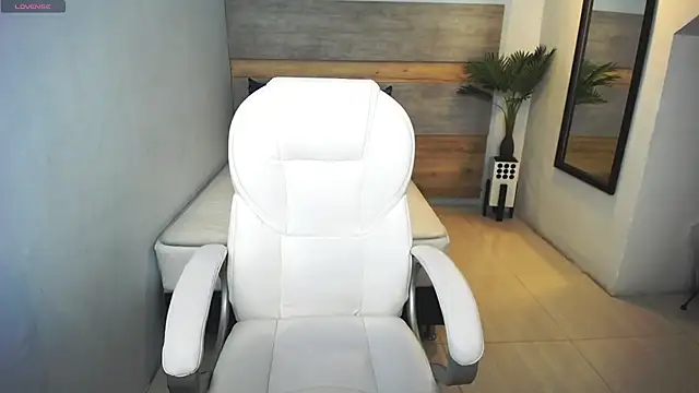 Snapshot of liseth_fox chatting on February 2025 06:52:02 PM liseth fox online show from February 2025 06:52:02 PM