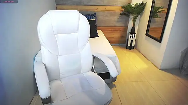 Snapshot of liseth_fox chatting on March 2025 10:21:02 PM liseth fox online show from March 2025 10:21:02 PM