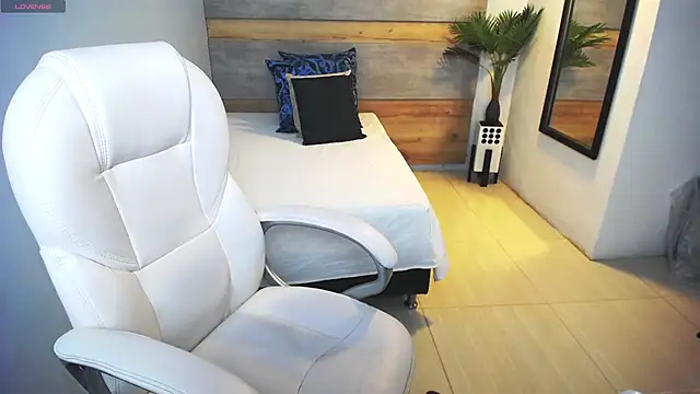 Snapshot of liseth_fox chatting on March 2025 01:27:01 AM liseth fox online show from March 2025 01:27:01 AM