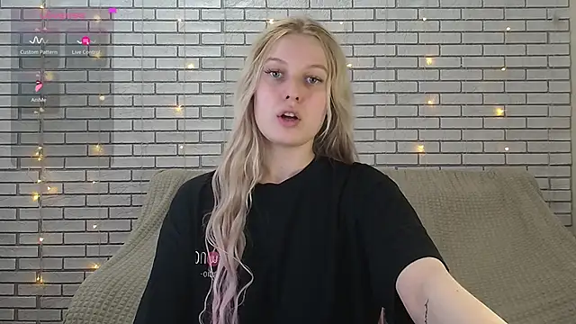 EmiliaDuchess online show from December 2024 03:12:01 PM