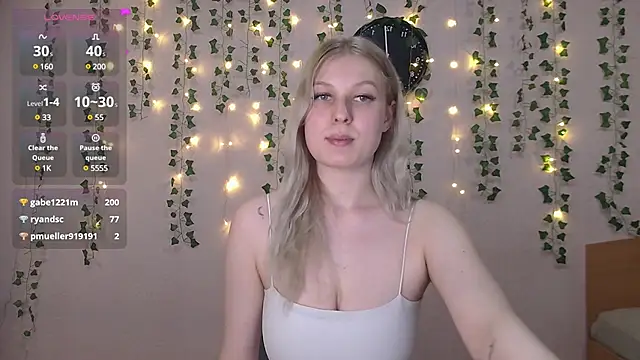 EmiliaDuchess online show from March 2025 01:03:02 PM