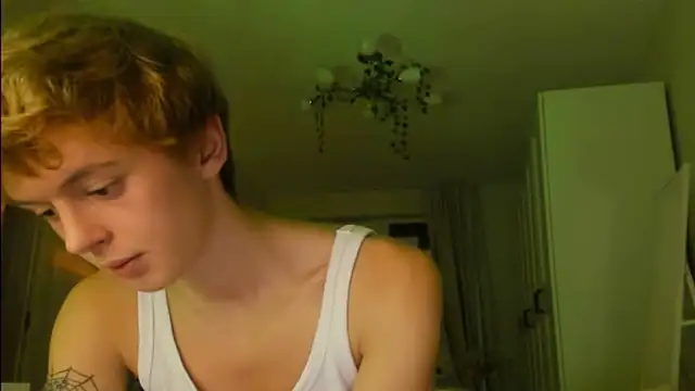 Snapshot of agelandreww chatting on December 2025 03:39:01 PM agelandreww online show from December 2025 03:39:01 PM