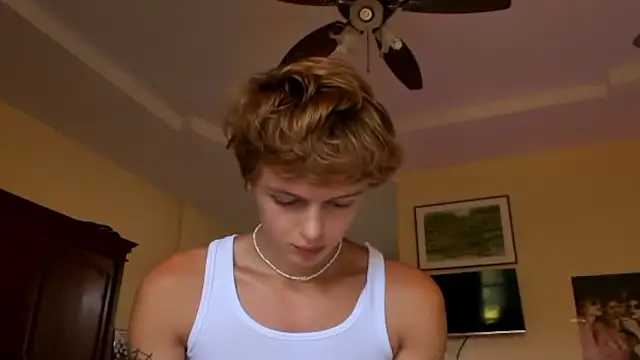 Snapshot of agelandreww chatting on February 2026 04:06:01 AM agelandreww online show from February 2026 04:06:01 AM