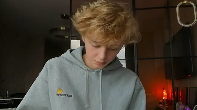 agelandreww online show from April 2026 03:14:02 PM