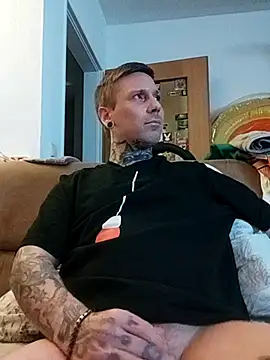 Snapshot of Schabernack1990 chatting on February 2025 03:34:02 AM Schabernack1990 online show from February 2025 03:34:02 AM