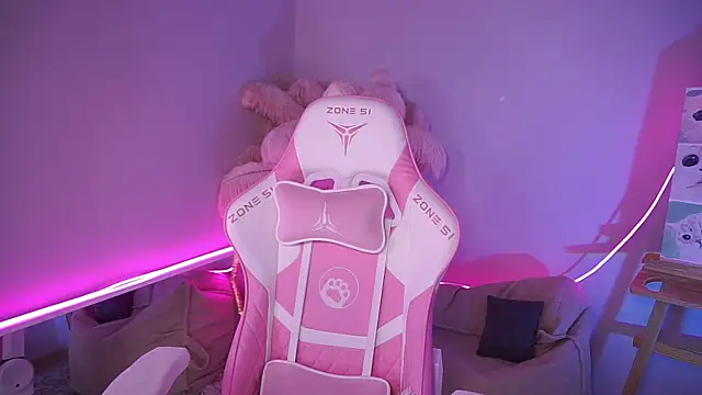 AnnLevine online show from December 2025 02:03:01 PM