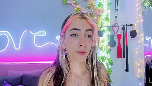 YouliteSllut2 online show from February 2025 02:33:01 AM