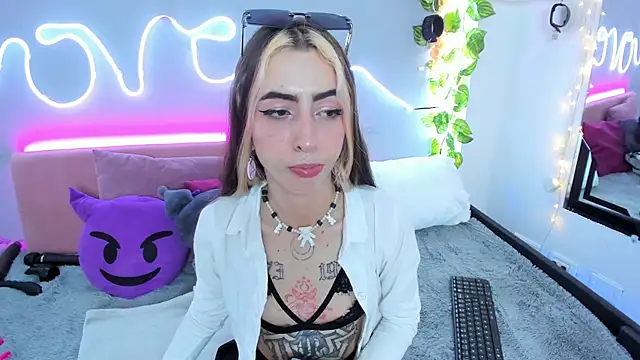 YouliteSllut2 online show from February 2025 10:04:02 PM