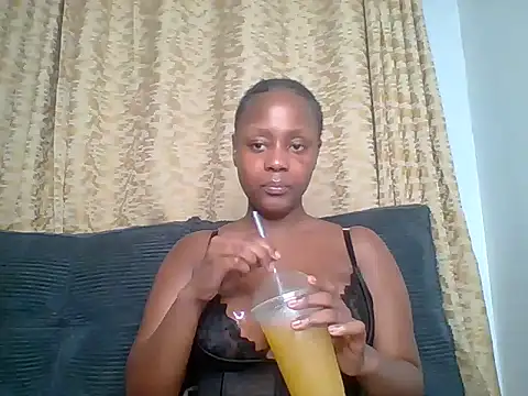 Snapshot of Miss_Amani chatting on November 2025 11:32:01 PM Miss Amani online show from November 2025 11:32:01 PM