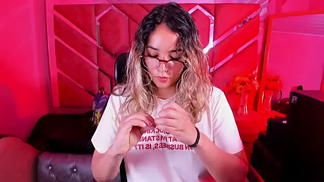 Olivia Fox69 online show from March 2026 03:24:01 AM