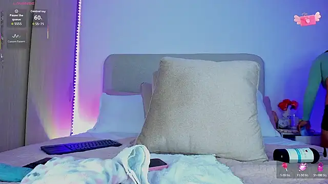 Snapshot of VIDEO_SALE_4_YOU chatting on November 2025 10:20:01 PM VIDEO SALE 4 YOU online show from November 2025 10:20:01 PM