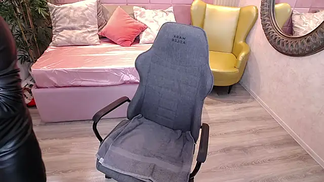 MeAmandaX online show from October 2025 07:09:02 AM