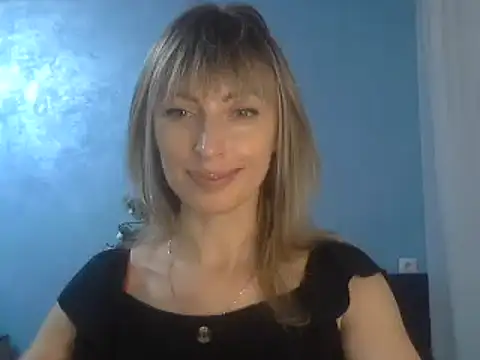 Snapshot of EffectMaya chatting on January 2025 07:54:01 PM EffectMaya online show from January 2025 07:54:01 PM