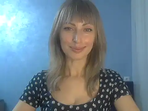 Snapshot of EffectMaya chatting on February 2025 06:08:02 PM EffectMaya online show from February 2025 06:08:02 PM