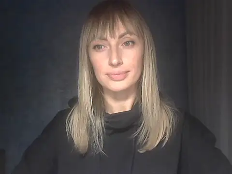 Snapshot of EffectMaya chatting on November 2025 05:57:02 PM EffectMaya online show from November 2025 05:57:02 PM