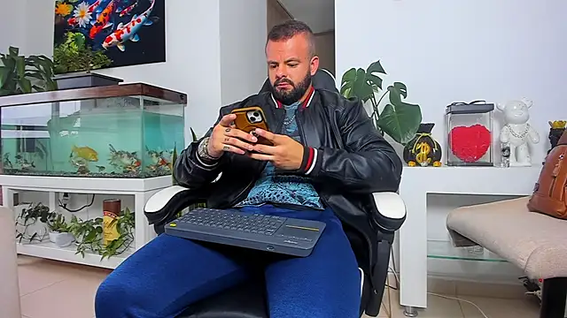 Johnnygrayson1 online show from October 2025 09:57:01 PM