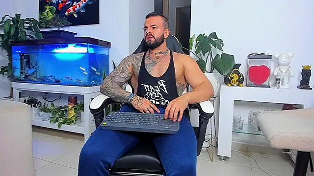 Johnnygrayson1 online show from October 2025 12:00:01 AM