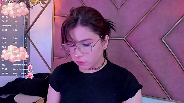 Yuri Stars online show from March 2025 08:43:02 PM