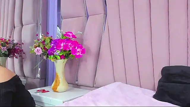 Sasha Petitte online show from December 2025 03:47:01 AM