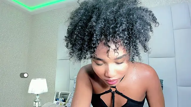 Snapshot of Andreayano chatting on October 2025 04:40:01 AM Andreayano online show from October 2025 04:40:01 AM