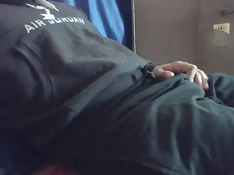 Snapshot of hot_to_handel chatting on December 2025 05:05:01 AM hot to handel online show from December 2025 05:05:01 AM