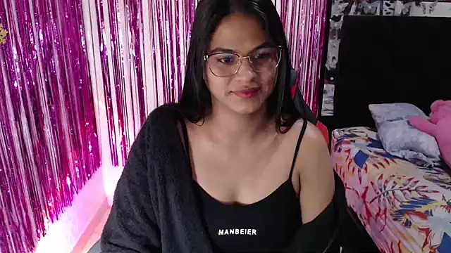 SweetAlmaa online show from June 2026 10:19:02 AM