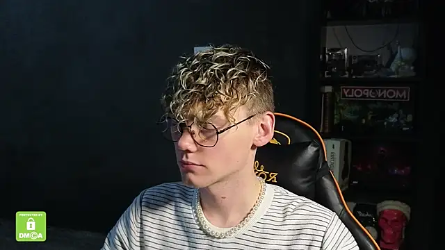 Keytaro online show from November 2025 09:23:01 AM