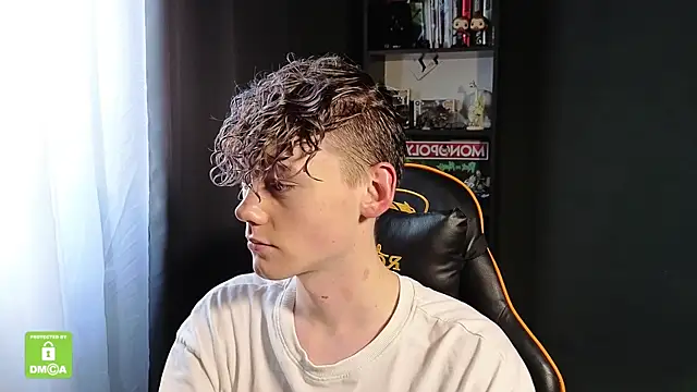 Keytaro online show from December 2025 10:42:01 AM