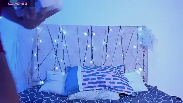 Snapshot of Kaela18 chatting on December 2024 01:28:01 PM Kaela18 online show from December 2024 01:28:01 PM