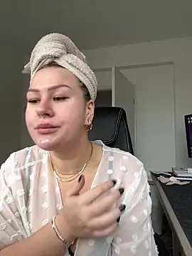 Fancy-Francy online show from January 2025 10:38:01 AM