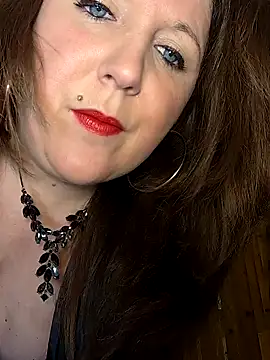 Snapshot of Candy-Desire chatting on December 2024 08:32:01 PM Candy-Desire online show from December 2024 08:32:01 PM