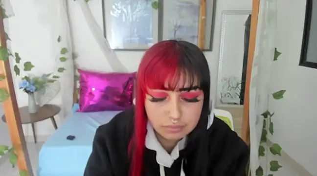 lussyevans24 online show from February 2025 08:33:02 AM