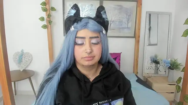 lussyevans24 online show from March 2025 10:03:02 AM