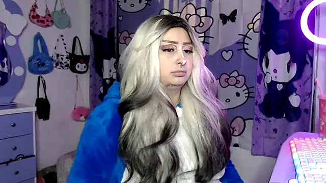 lussyevans24 online show from November 2025 05:28:02 AM