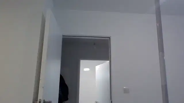 Snapshot of Cinderella_Jewels_ chatting on November 2025 12:06:01 PM Cinderella Jewels online show from November 2025 12:06:01 PM