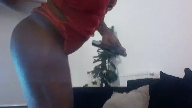 Snapshot of Cinderella_Jewels_ chatting on November 2025 10:57:02 PM Cinderella Jewels online show from November 2025 10:57:02 PM