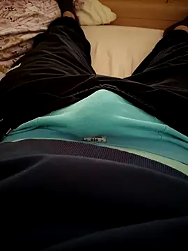 Snapshot of Cedry2k007 chatting on March 2026 01:44:02 PM Cedry2k007 online show from March 2026 01:44:02 PM