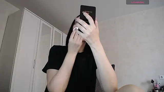 Devil Goddess online show from January 2026 01:48:02 PM