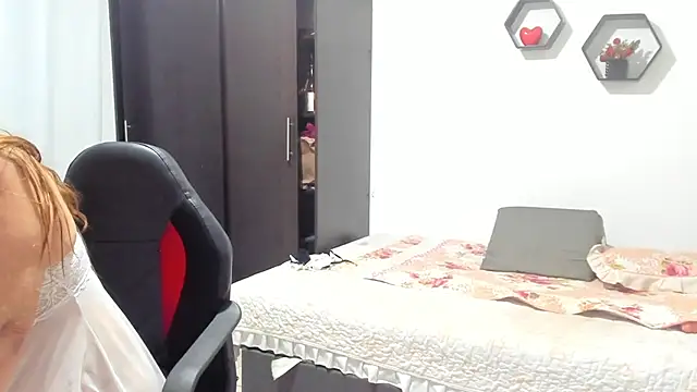 Sanddi milff online show from December 2025 01:07:01 PM