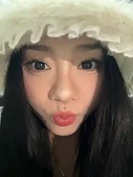 Snapshot of Asia-Melody chatting on February 2025 12:03:02 PM Asia-Melody online show from February 2025 12:03:02 PM