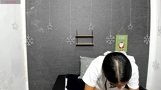 monse 02 online show from January 2025 01:36:01 PM