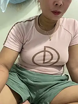 Linaannn online show from March 2025 11:17:01 PM