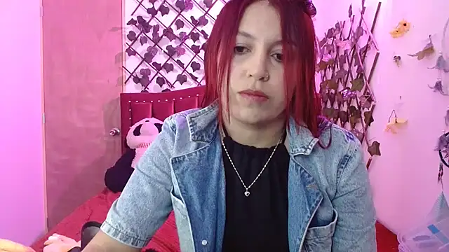 Snapshot of Melani_cute02 chatting on November 2025 12:32:02 AM Melani cute02 online show from November 2025 12:32:02 AM