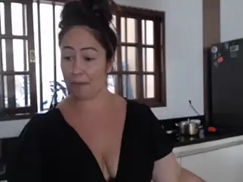 Snapshot of Sarahmonesexy chatting on February 2025 04:56:02 PM Sarahmonesexy online show from February 2025 04:56:02 PM