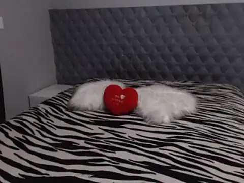 Snapshot of Sarahmonesexy chatting on March 2025 09:40:02 PM Sarahmonesexy online show from March 2025 09:40:02 PM