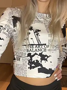 WhiteTygress online show from January 2025 05:52:02 PM