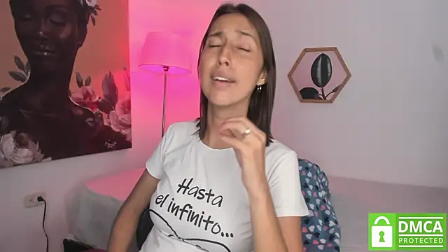 Snapshot of aleja_rythm chatting on October 2025 07:05:02 PM aleja rythm online show from October 2025 07:05:02 PM