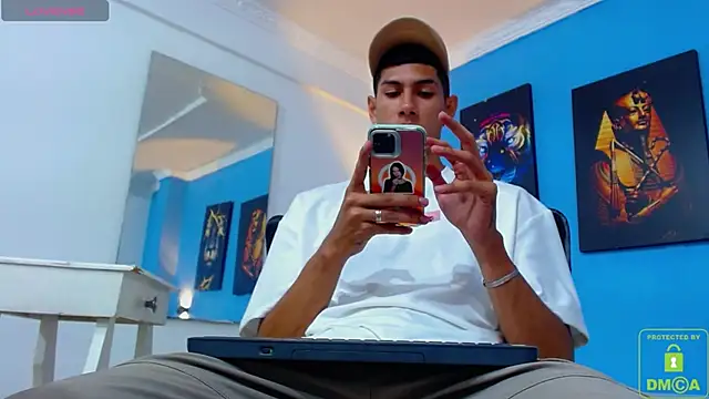 Snapshot of Valerio_20 chatting on December 2024 08:07:02 PM Valerio 20 online show from December 2024 08:07:02 PM