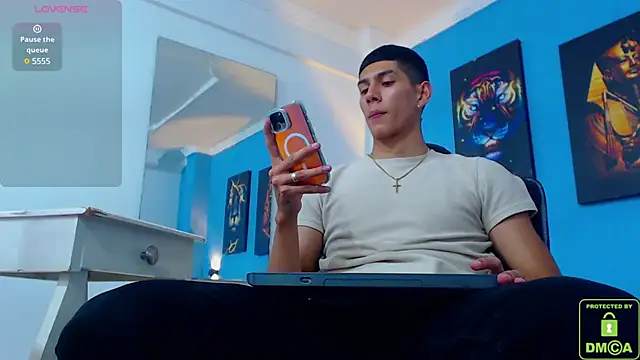 Snapshot of Valerio_20 chatting on January 2025 08:36:01 PM Valerio 20 online show from January 2025 08:36:01 PM